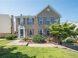 612 Macassar Dr, Pittsburgh, PA