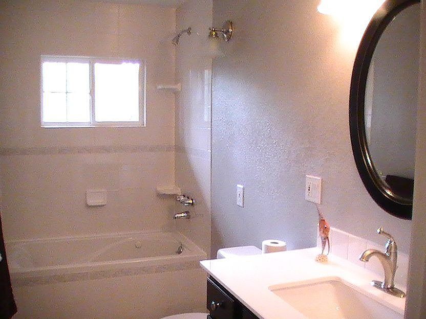 Jetted tub in main bath