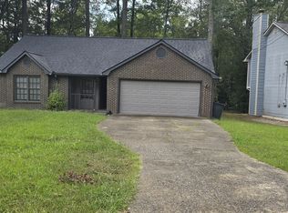 7185 Nunn Woods Way, Fairburn, GA 30213