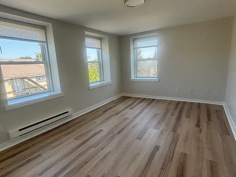 32 S Wycombe Ave #32 — Photo 1