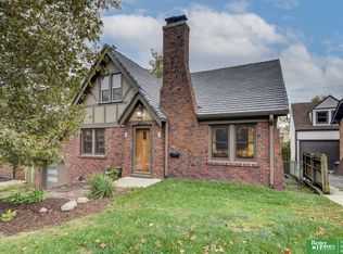 4661 Hickory St, Omaha, NE 68106