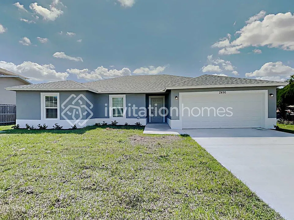 2496 SE Sapelo Ave