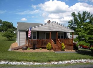 41 2nd St, Staunton, VA 24401