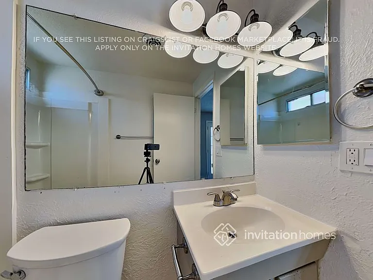 5523 W Mission Ln — Photo 11