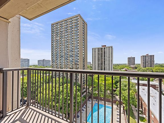 5th image of 2605 S Indiana Ave #1007A