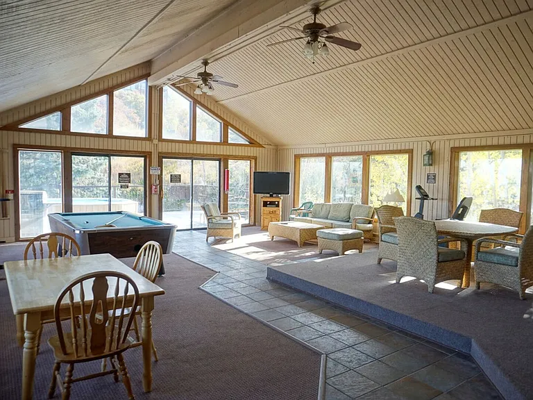 Building's Lounge