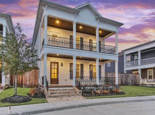 34 Thorpe Ln, Spring, TX 77389