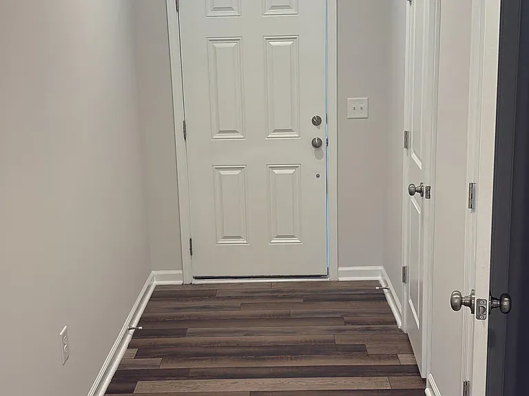 429 Hazy Hills Ln — Photo 2