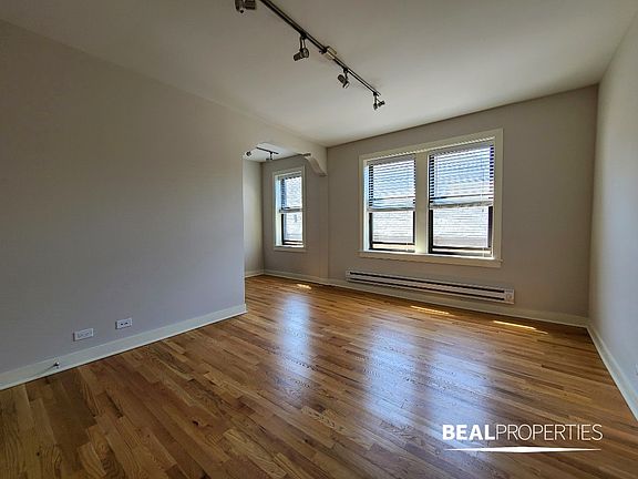 2nd image of 2420 N Kedzie Blvd #2420307