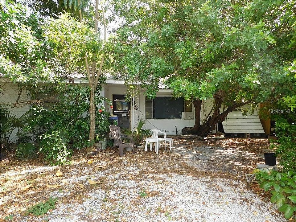 2nd image of 253 42nd Ave