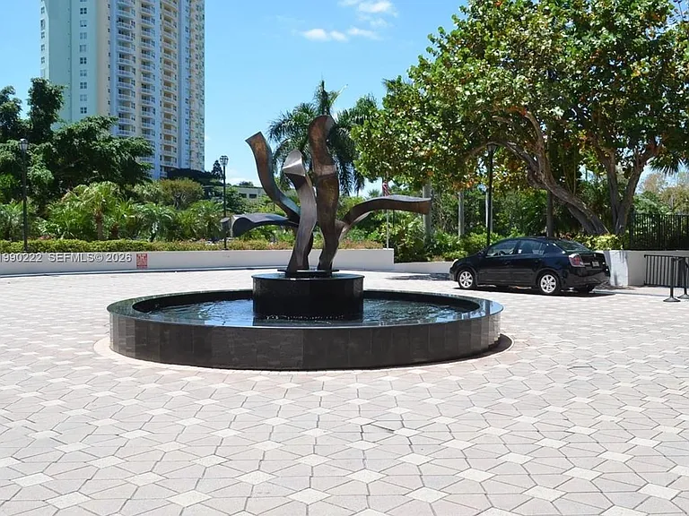 2333 Brickell Ave #2607 — Photo 3