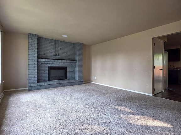 3rd image of 1000 W Browning St