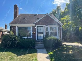 15516 Lincoln Ave, Eastpointe, MI 48021