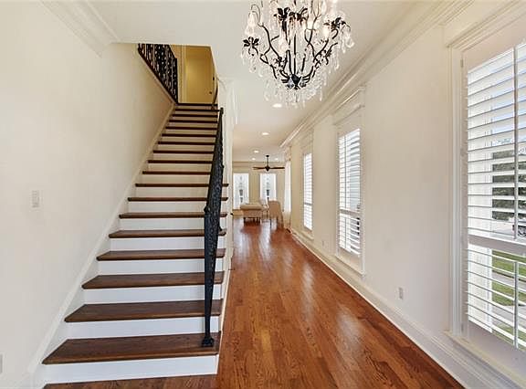4th image of 6901 W End Blvd