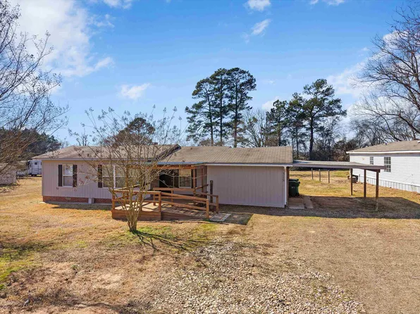 318 Daingerfield St, Naples, TX 75568