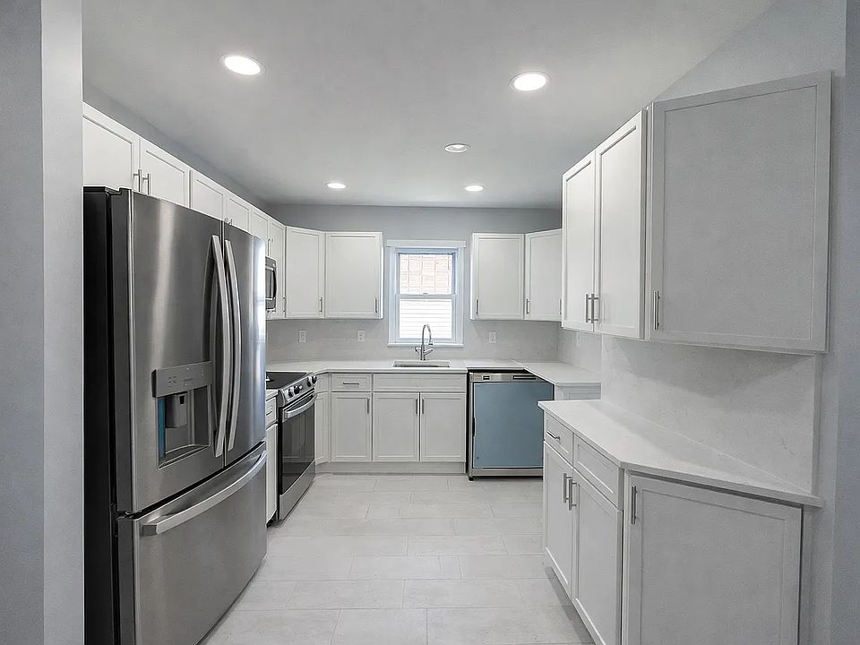 1st image of 95 19th Ave #2