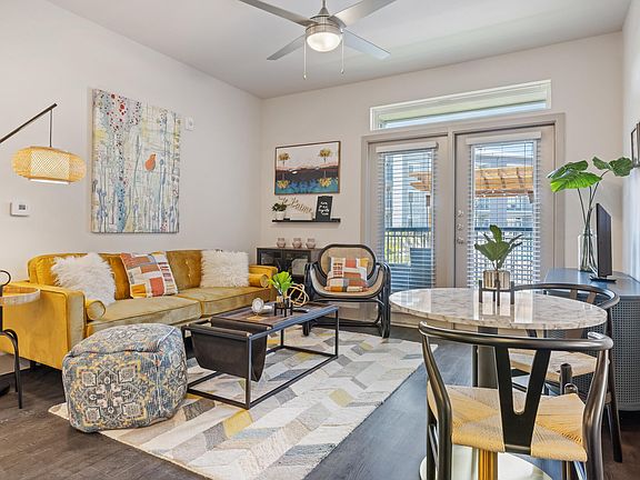 Brio at Lookout apartments community photo
