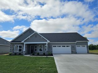 5773 Santera Dr, Fort Wayne, IN 46818