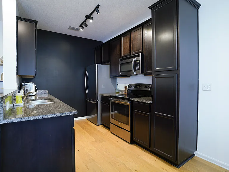 207 Moultrie Village Ln — Photo 6