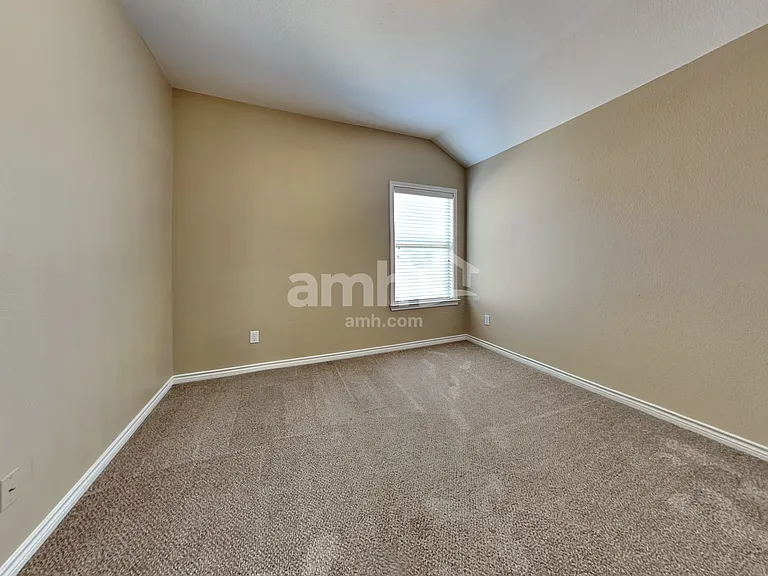 8923 Wild Rose Ln — Photo 18