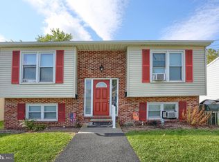 37 Charles St, Highspire, PA 17034