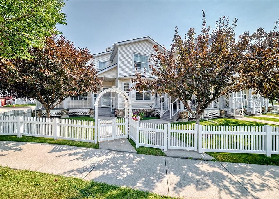 1st image of 38 W Country Village Lndg NE