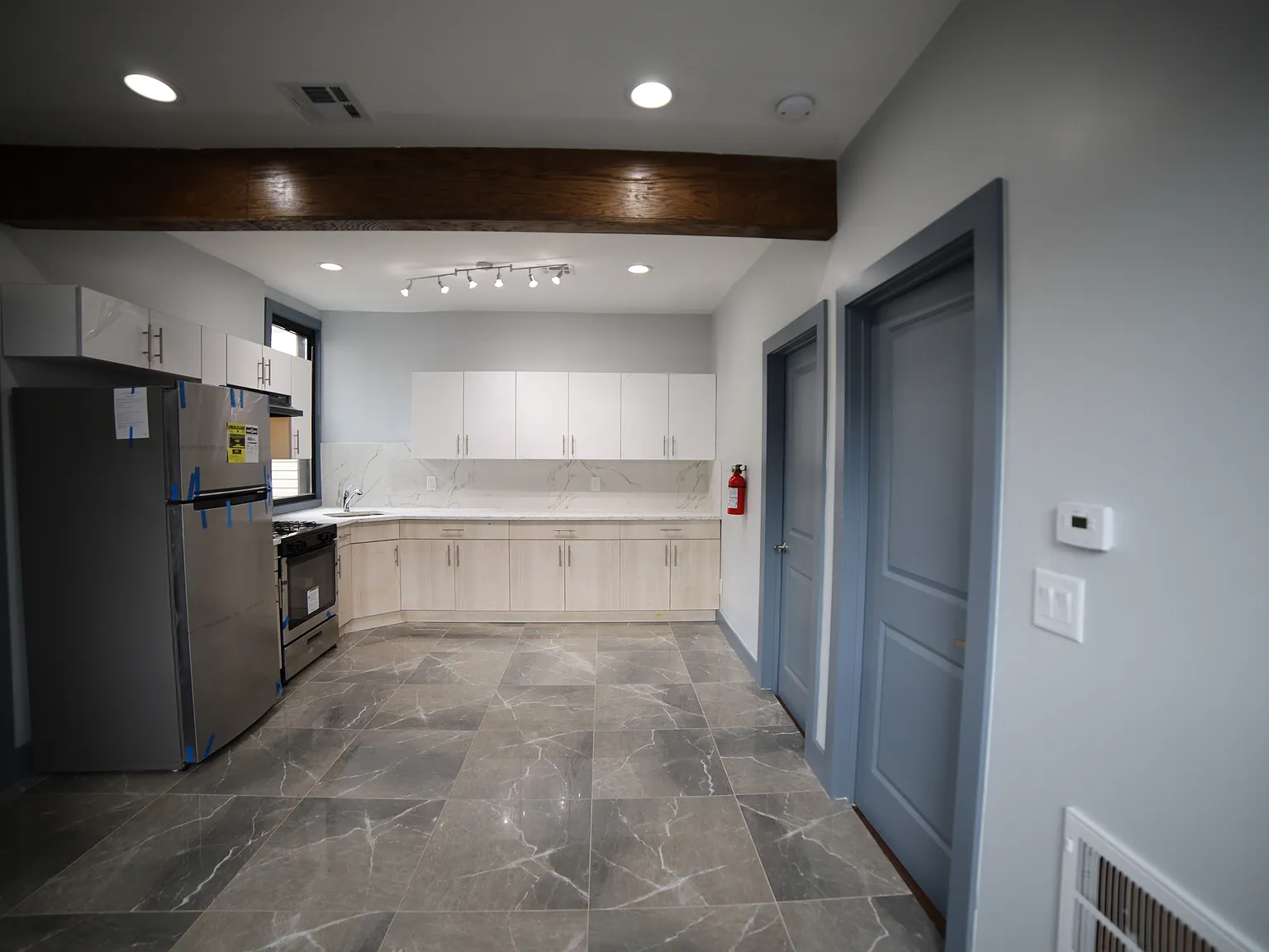 137 Myrtle Ave — Photo 3