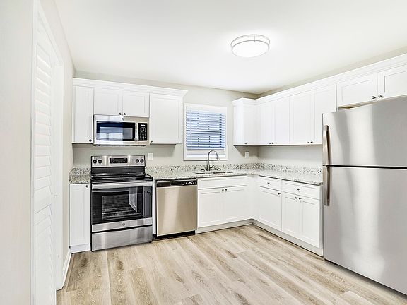 3rd image of 5524 Marble Dr