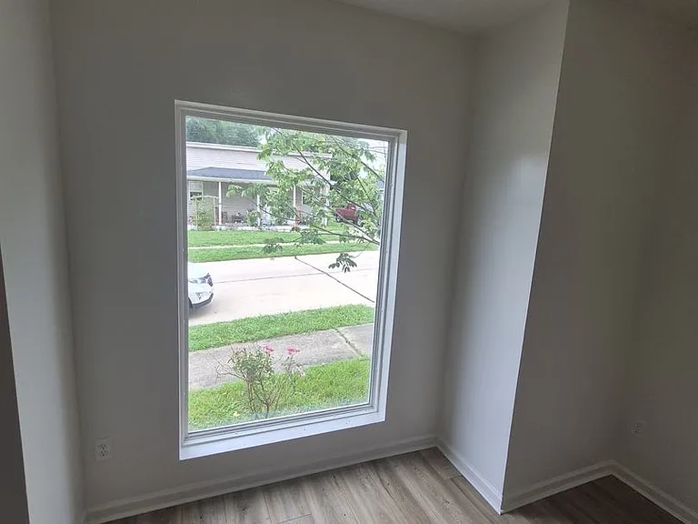 143 Kenton St — Photo 2