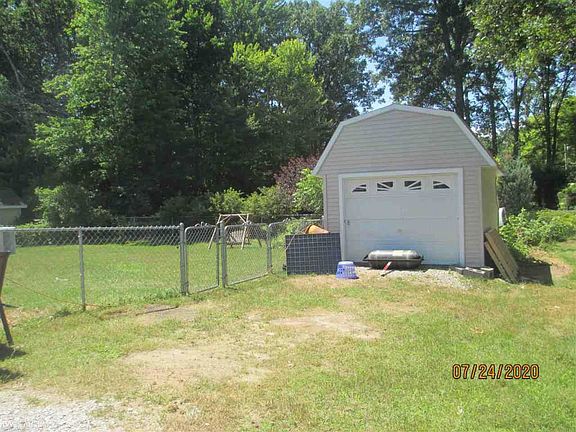 4th image of 3131 Wexford Cir