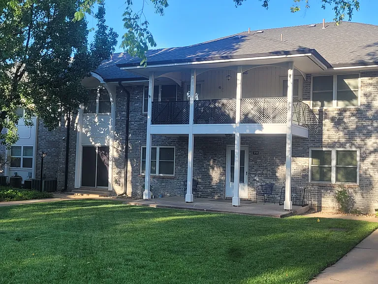 711 N Stackman Dr #D — Photo 30