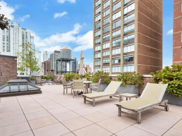 419 East 57th Street image 13 of 18