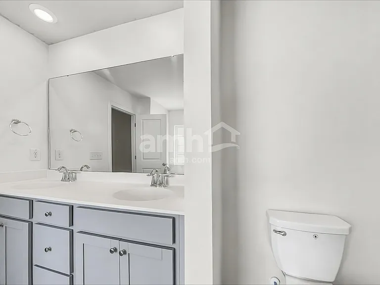 518 Singing Bush Ave — Photo 12