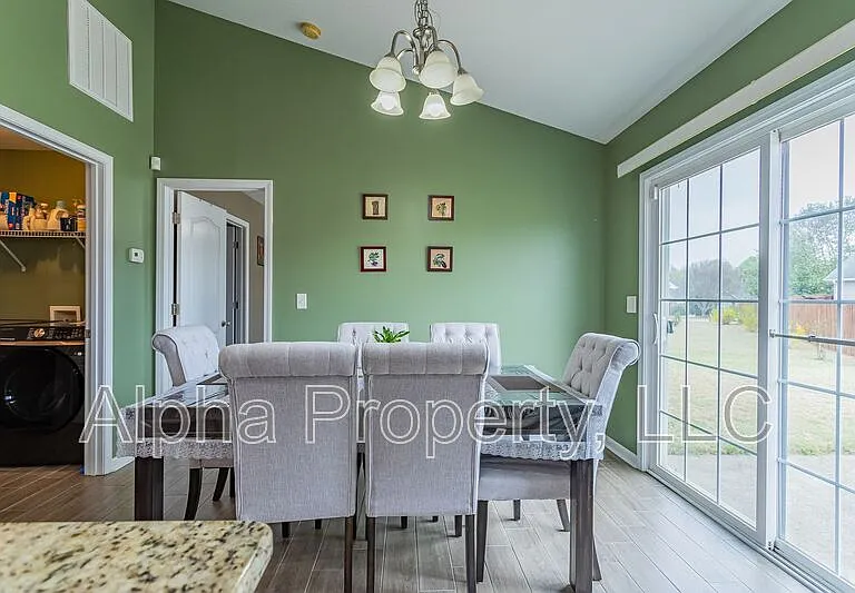 105 Herndon Ct — Photo 7