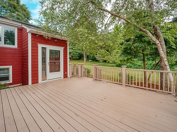 5th image of 465 Dailey Dr