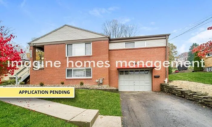 1152 Sarah St photo 1