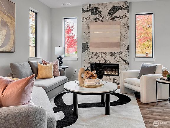 5th image of 4001 215th St SE