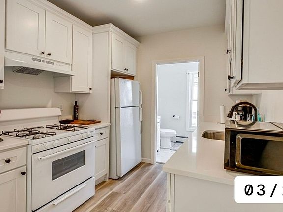 4th image of 53 Hall St Unit B