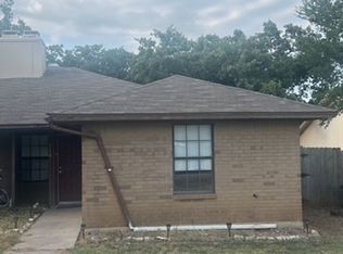 714 Woodland Ct, Kennedale, TX 76060