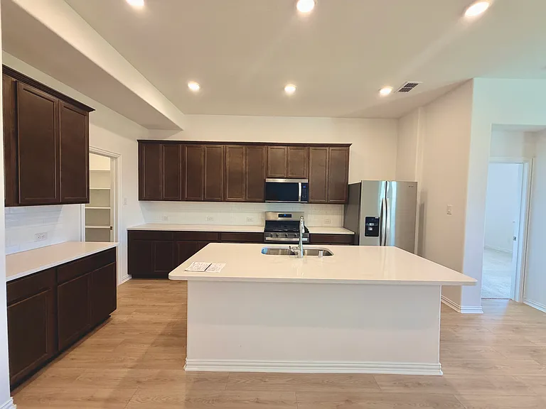 1609 Gulin St — Photo 8