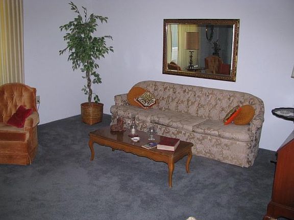 4th image of 9412 W CEDAR HILL Circle