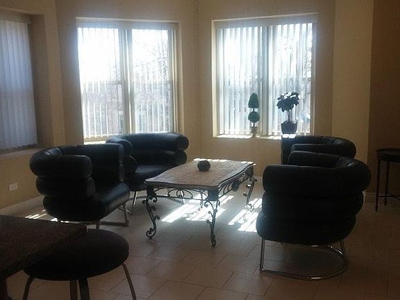 4th image of 2724 W Lunt Ave APT 3