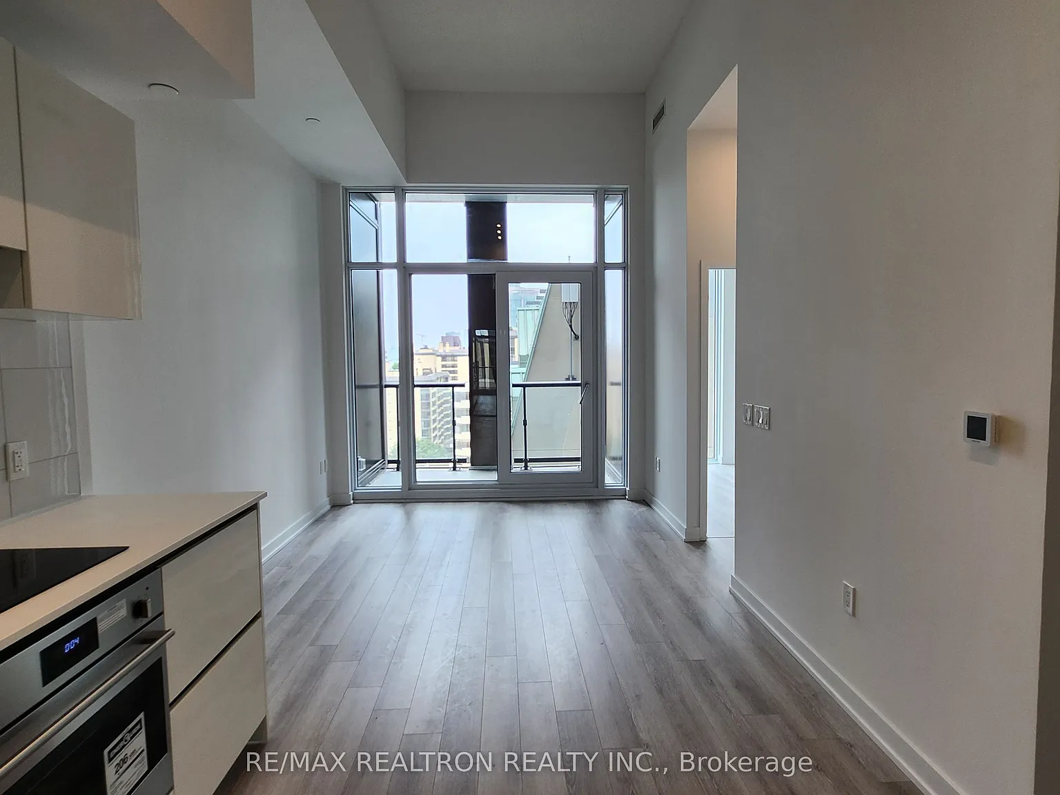 2 bed, $2,500 — Photo 4