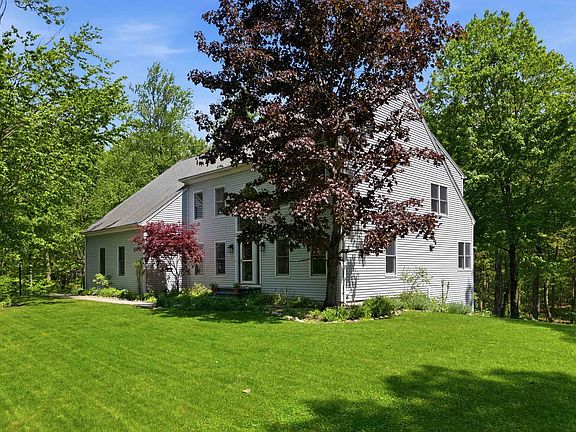 2nd image of 16 Hillsboro Circle