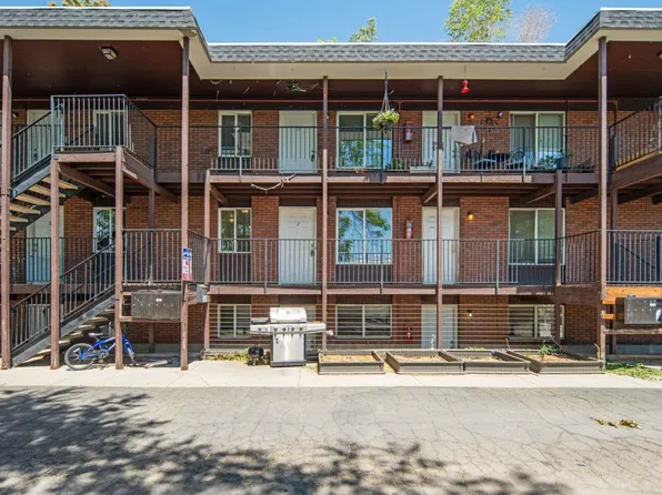 Roberta Street Apartments