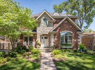 539 N Hamlin Ave, Park Ridge, IL 60068