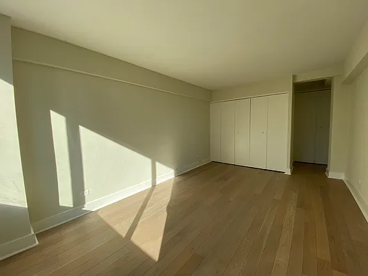 Rented by Stonehenge NYC LLC | media 24