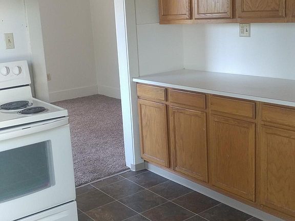 4th image of 821 S 16th St APT 3
