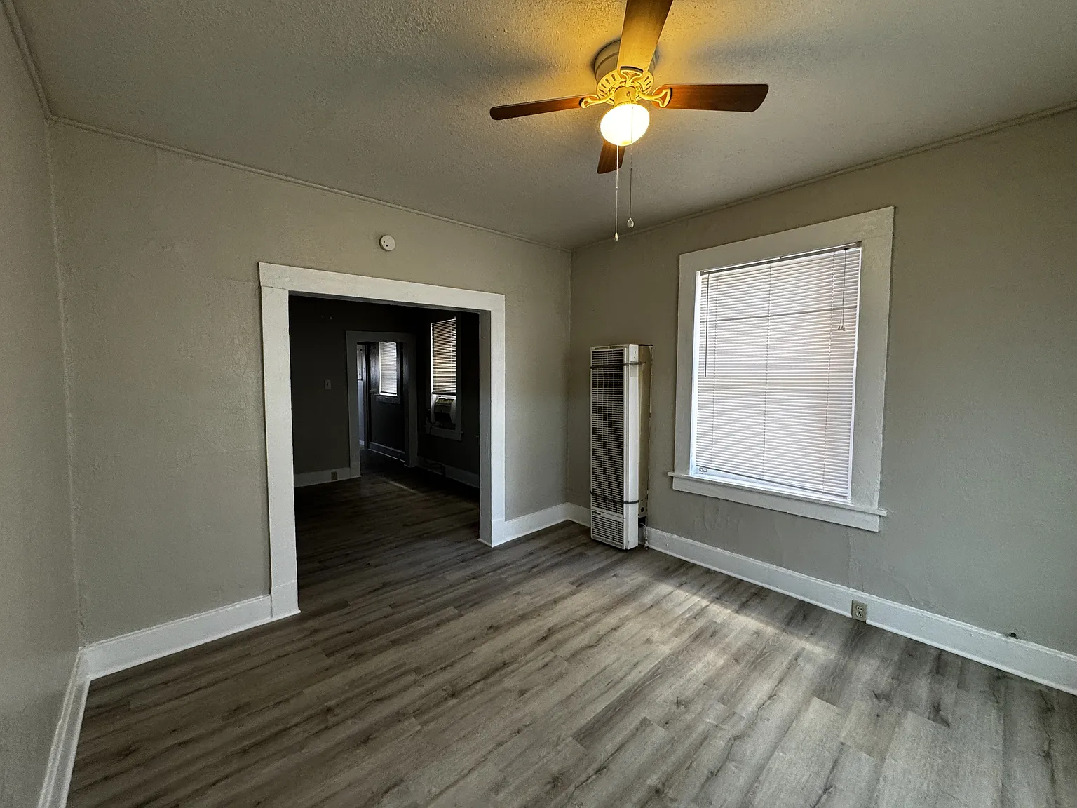 105 Tays Street #B - 3 — Photo 2