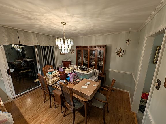3rd image of 9124 Warren Ave